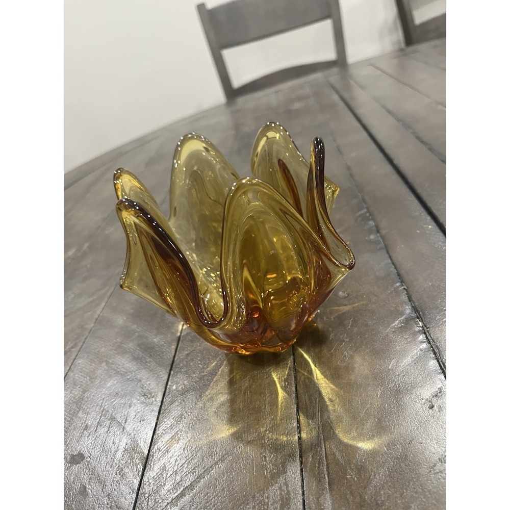 Vtg Viking Amber Glass Handkerchief Vase MCM   4 3/4"‎